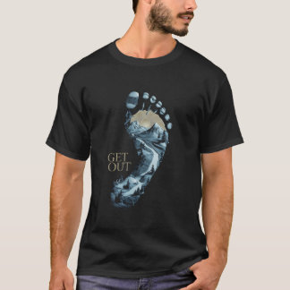 ハイキングマウンテンフットプリントアドベンチャーグラフィックアートロ Tシャツ