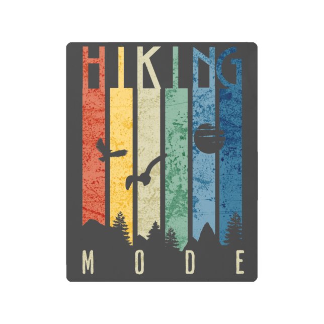 ハイキングモード自然アウトドアマウンテンキャンピングおもしろい メタルプリント (正面)