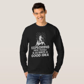 ハイキングランニングの新しいトレイルの探索は常にG Tシャツ (正面フル)