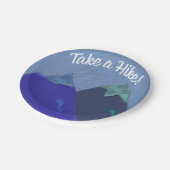 ハイキング山の峰に登る ペーパープレート (アングル)