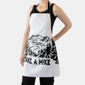 ハイキング引用文モノクロ山景色を撮る エプロン (インサイチュ)