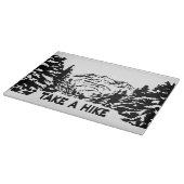 ハイキング引用文モノクロ山景色を撮る カッティングボード (角)