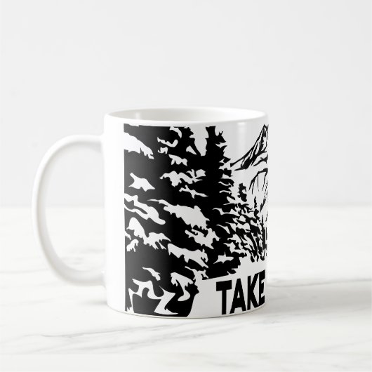 ハイキング引用文モノクロ山景色を撮る コーヒーマグカップ (左)