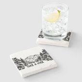 ハイキング引用文モノクロ山景色を撮る ストーンコースター (横)