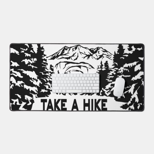 ハイキング引用文モノクロ山景色を撮る デスクマット (キーボード&マウス)