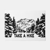 ハイキング引用文モノクロ山景色を撮る ドアマット (正面)