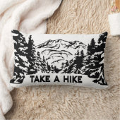 ハイキング引用文モノクロ山景色を撮る ランバークッション (ブランケット)