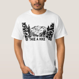 ハイキング引用文モノクロ山景色を撮る Tシャツ