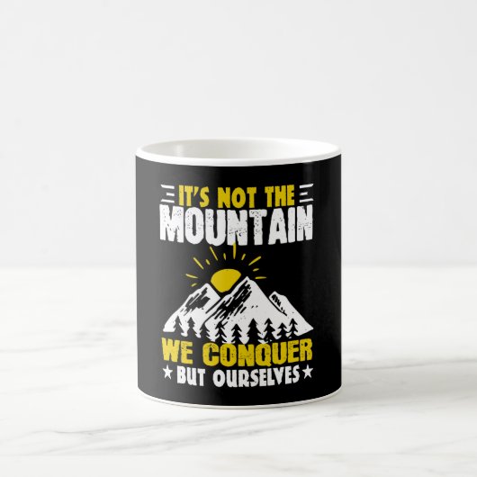 ハイキング我々が征服する山ではない コーヒーマグカップ (中央)