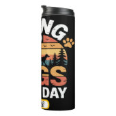 ハイキング犬:自然の完璧な日 タンブラー (回転右)