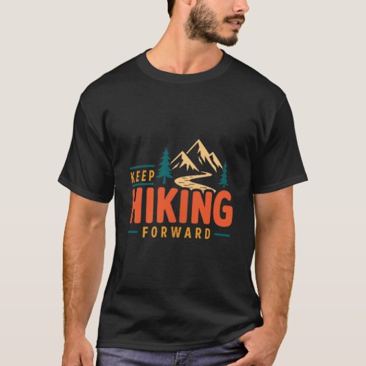ハイキング 前進 山道 冒険 Tシャツ (正面)