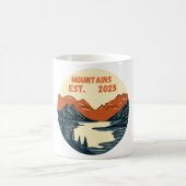 ハイクおもしろいキング、冒険が待ち構えている コーヒーマグカップ (中央)