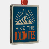 ハイクザドロミテスイタリア日が差すこと メタルオーナメント (右)