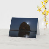 ハイスタックの上の空 |オレゴン、キャノンビーチ カード (黄色い花)