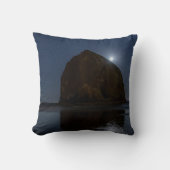 ハイスタックの上の空 |オレゴン、キャノンビーチ クッション (正面)