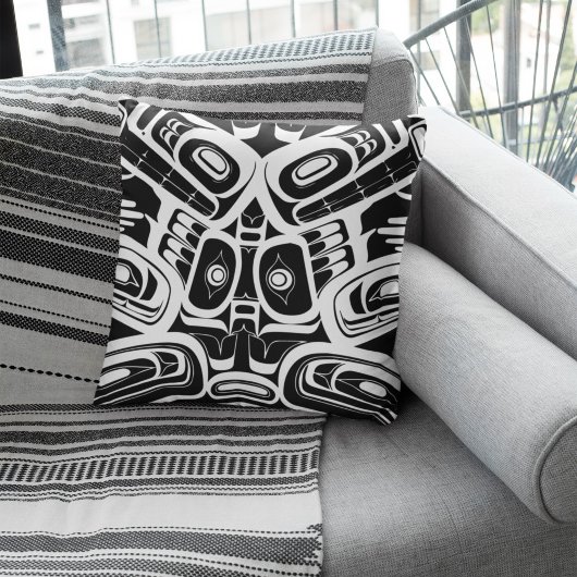 ハイダイーグルサンダーバードノースウェストコロンビア クッション