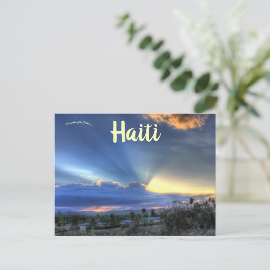ハイチのピニョンの雲の向こうの太陽 ポストカード (スタンド正面)