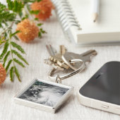 ハイチ上空の熱帯性風雨 キーホルダー (側面)