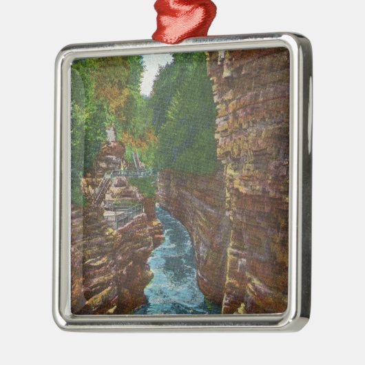 ハイドの洞窟からのAusableの溝の下で見ること メタルオーナメント (左)