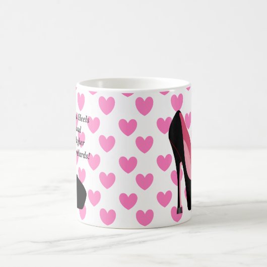 ハイヒールおよび高水準のマグ コーヒーマグカップ (中央)