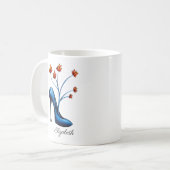 ハイヒールの靴および花の花束の芸術の名前 コーヒーマグカップ (正面左)