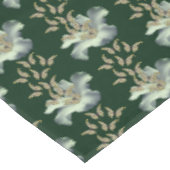 ハイビスカスの花の蝶パターン テーブルクロス (アングル)