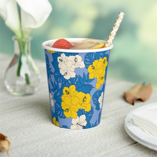 ハイビスカスの花葉と 紙コップ (インサイチュ)