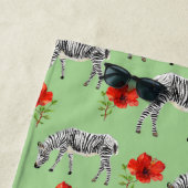 ハイビスカスの花間のあなたのモノグラム|のシマウマを加えて下さい ビーチタオル (インサイチュ)