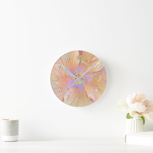 ハイビスカス熱帯花ピンクと金ゴールドかわいい夏 ラウンド壁時計 (ホーム)