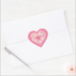 ハイビスカス&レースピンク ハートシール<br><div class="desc">私にとって、ハイビスカスは最も美しい花の一つである。この花で私のインスピレーションは、ロマンチックな白いレース模様（グラフィック効果）と小さな軽い金ゴールドの輪郭を持つハイビスカスブッシュ模様（同じ色合い）。6色(青、ターコイズ、赤、黄、ピンクと白>>下の"Yne_Fairies"をクリックし、"Collections"すべての私の創造を見つけるために😊)で利用可能な新鮮でソフトでロマンチックなフローラスタイルを提案する。</div>