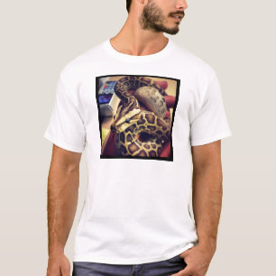 ハイポのベビーのビルマの大蛇の写真の設計 Tシャツ
