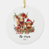 ハイランドパーソナライズされたカウハイファーファームサンタハット セラミックオーナメント (正面)