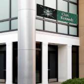 ハイランドフェスティバルクランケネディテント 横断幕 (ビルの外側)