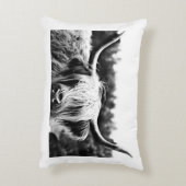 ハイランドロングホーン牛の白黒素朴保 アクセントクッション (裏面(縦))