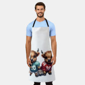 ハイランド牛とサッカー エプロン (着用した状態)