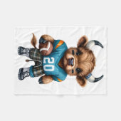 ハイランド牛とサッカー フリースブランケット (正面(横))