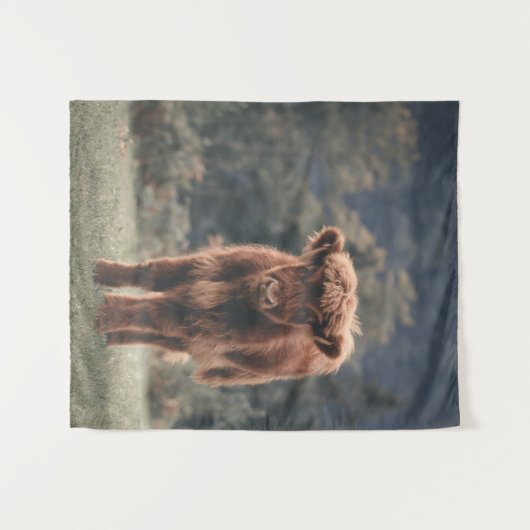 ハイランド牛ふくらはぎ秋の草原 タペストリー (正面(横))