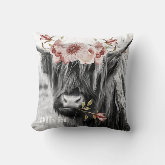 ハイランド牛フローラ |西部の女性のカーボーイの子供の名前 クッション (正面)