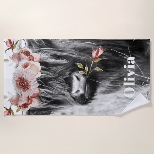 ハイランド牛フローラ |西部の女性のカーボーイの子供の名前 ビーチタオル (正面)