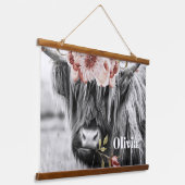 ハイランド牛フローラ |西部の女性のカーボーイの子供の名前 吊り下げ型タペストリー (傾斜あり)