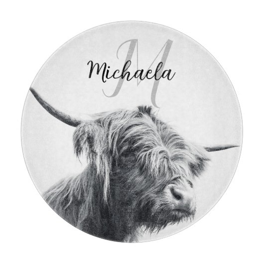 ハイランド牛ポートレートイニシャルモノグラム白黒 カッティングボード (正面)