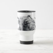 ハイランド牛ポートレートイニシャルモノグラム白黒 トラベルマグ (中央)