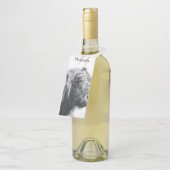 ハイランド牛ポートレートイニシャルモノグラム白黒 ボトルネックタグ (アングル)