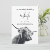 ハイランド牛ポートレートイニシャルモノグラム白黒 招待状 (スタンド正面)