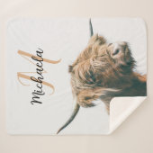 ハイランド牛ポートレート名前をカスタムするイニシャルモノグラム シェルパブランケット (正面(横))