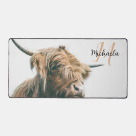 ハイランド牛ポートレート名前をカスタムするイニシャルモノグラム デスクマット
