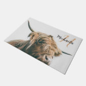 ハイランド牛ポートレート名前をカスタムするイニシャルモノグラム ドアマット (アングル)