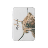 ハイランド牛ポートレート名前をカスタムするイニシャルモノグラム バスマット (正面縦)