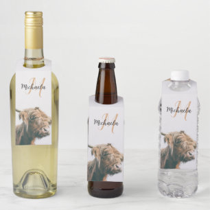 ハイランド牛ポートレート名前をカスタムするイニシャルモノグラム ボトルネックタグ