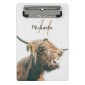 ハイランド牛ポートレート名前をカスタムするイニシャルモノグラム ミニクリップボード (正面)